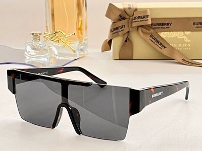 Burberry Sunglasses 671